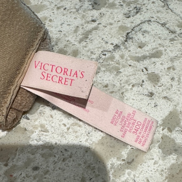 Victoria's Secret Pink Striped and Tan Bras - Picture 5 of 6